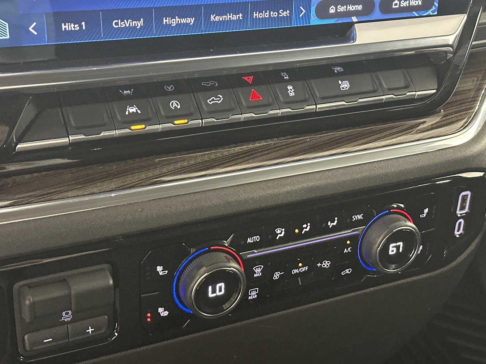 Used 2025 Chevrolet Silverado 1500 LT image 31