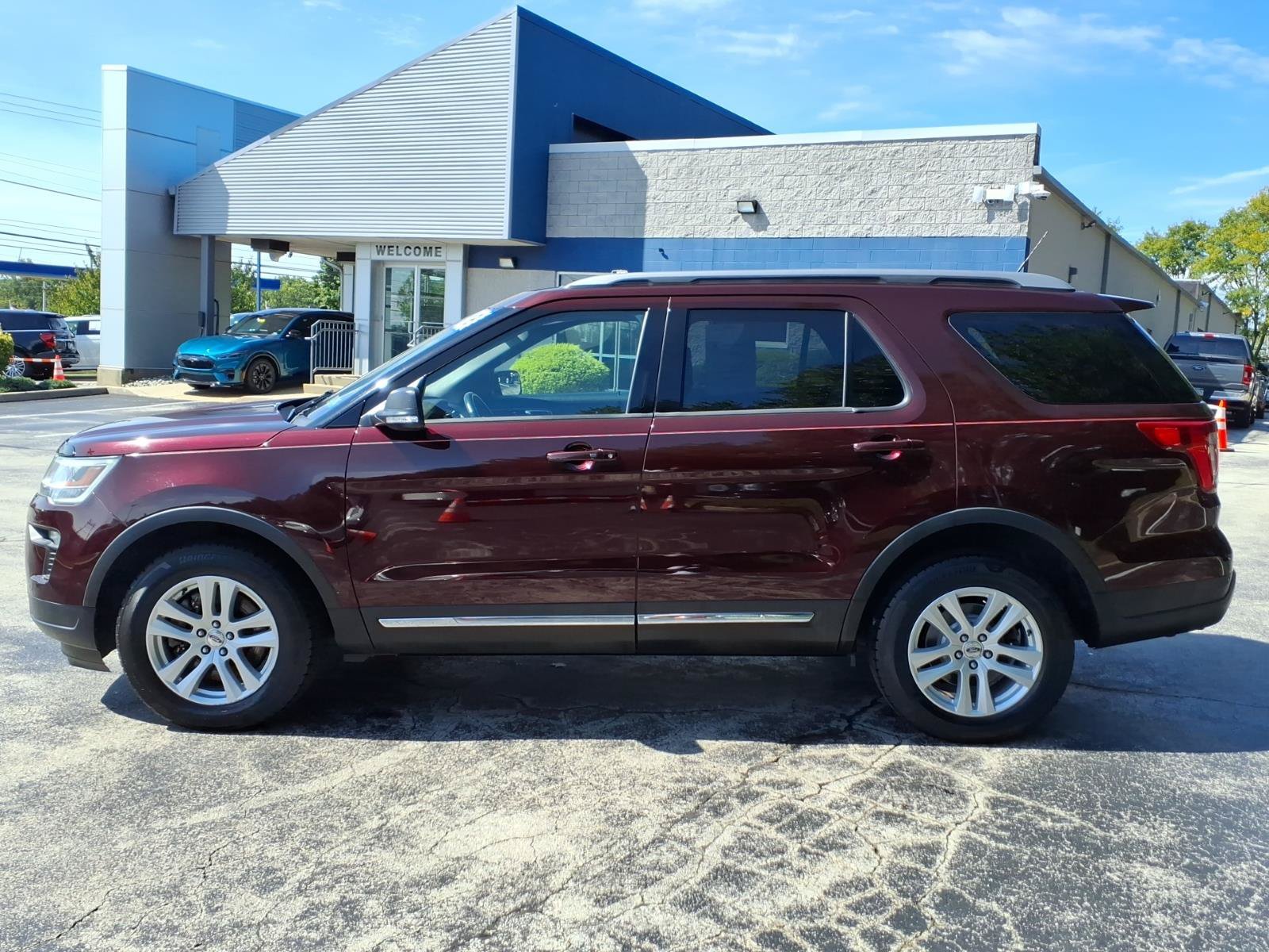 Certified 2019 Ford Explorer XLT w/ Equipment Group 202A AWD/4WD image 7