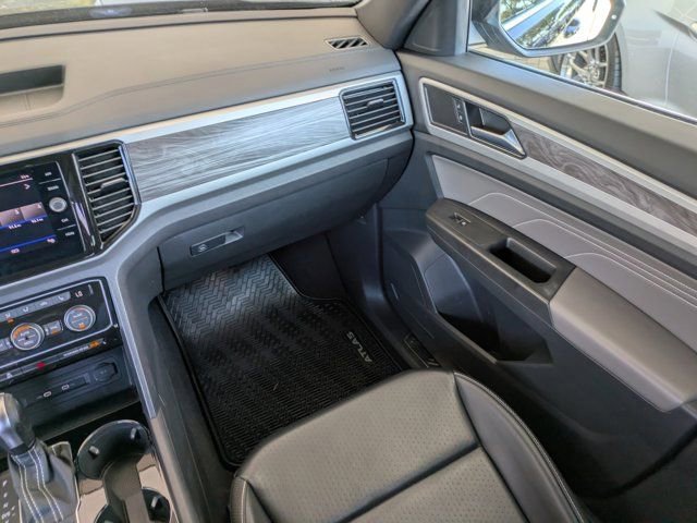 Used 2022 Volkswagen Atlas Cross Sport SE image 15