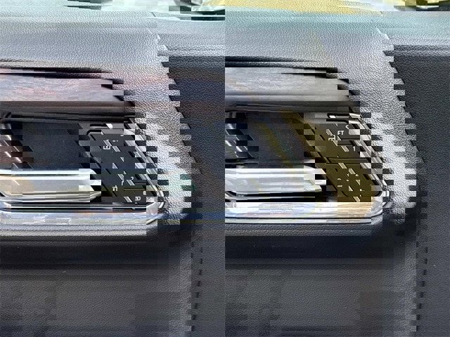 Used 2024 GMC Sierra 1500 SLT w/ SLT Convenience Package image 26