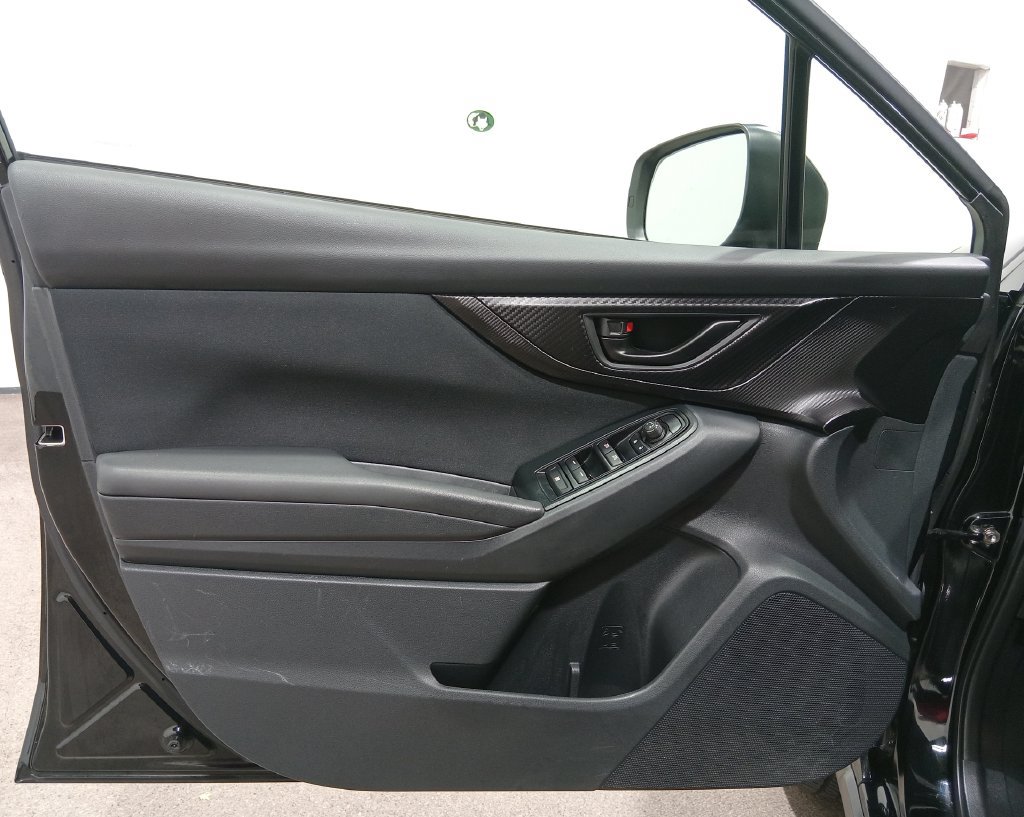 Used 2022 Subaru Crosstrek 2.0i AWD/4WD image 17