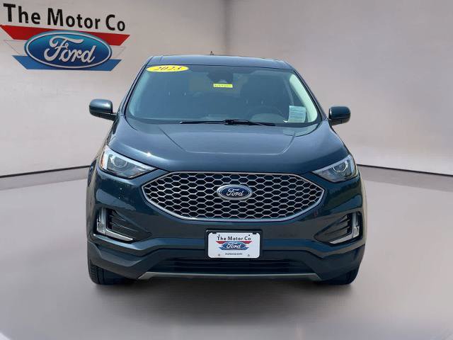 Certified 2023 Ford Edge SEL w/ Convenience Package AWD/4WD image 2