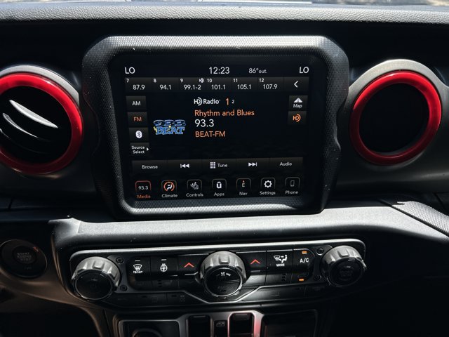 Used 2023 Jeep Gladiator Sport AWD/4WD image 30