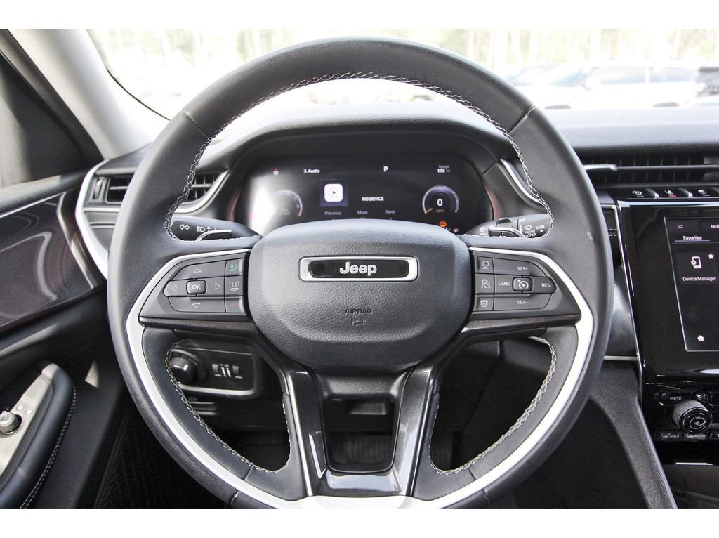 Used 2023 Jeep Grand Cherokee L Laredo AWD/4WD image 16