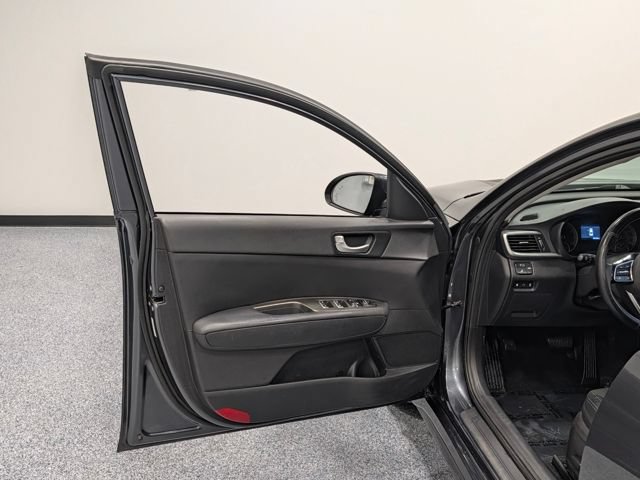 Used 2020 Kia Optima S w/ S Panoramic Sunroof Package FWD image 11
