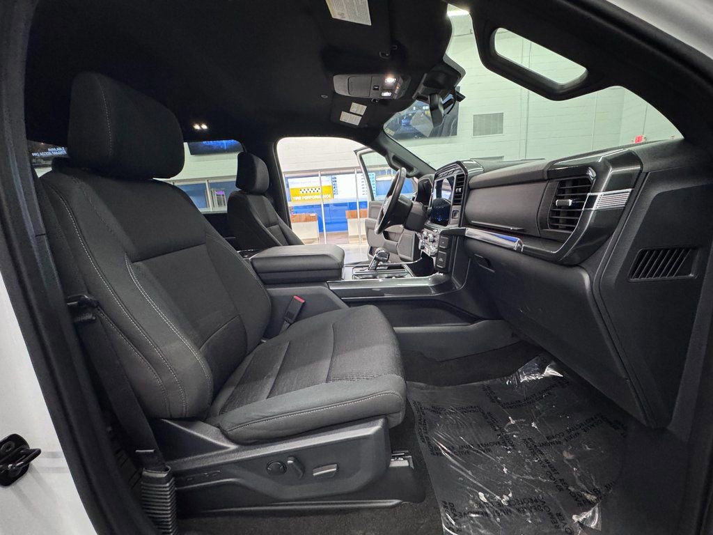 Certified 2022 Ford F150 XLT w/ Equipment Group 302A High image 31