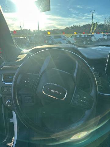 Used 2022 GMC Yukon XL AT4 image 13