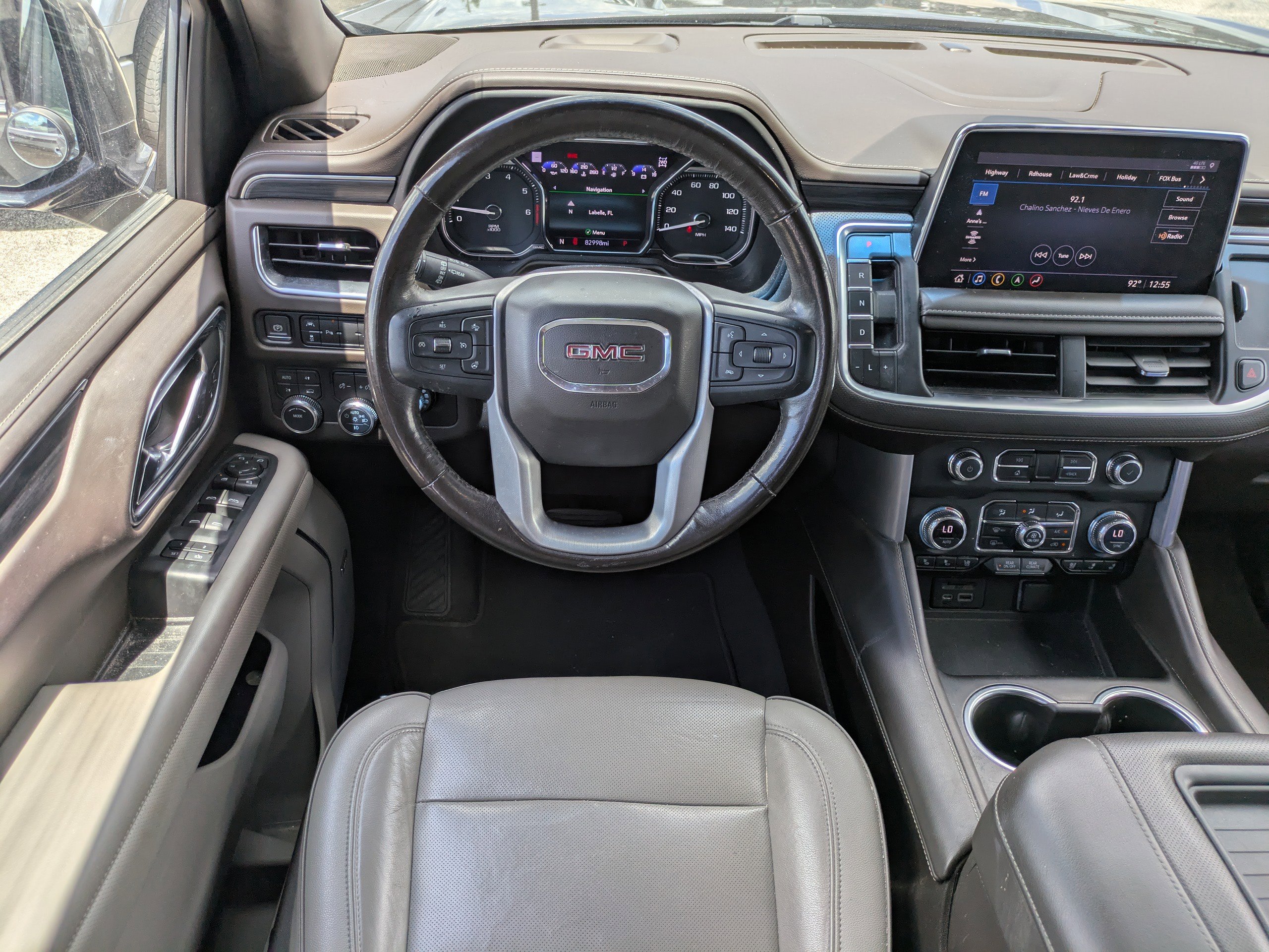 Used 2021 GMC Yukon SLT w/ SLT Premium Package AWD/4WD image 16