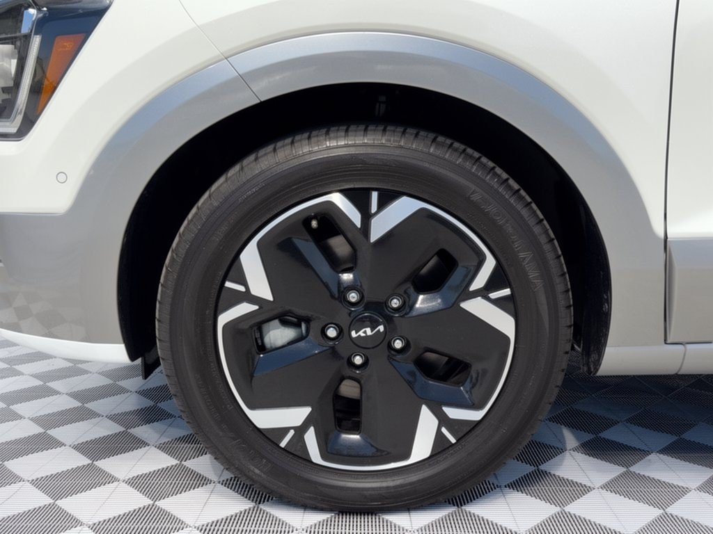 Used 2023 Kia Niro Wave FWD image 13