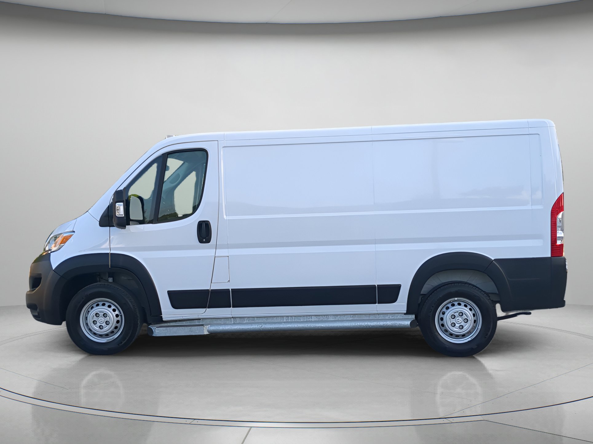 Used 2025 RAM ProMaster 2500 w/ U-Haul Equipment Group FWD image 43