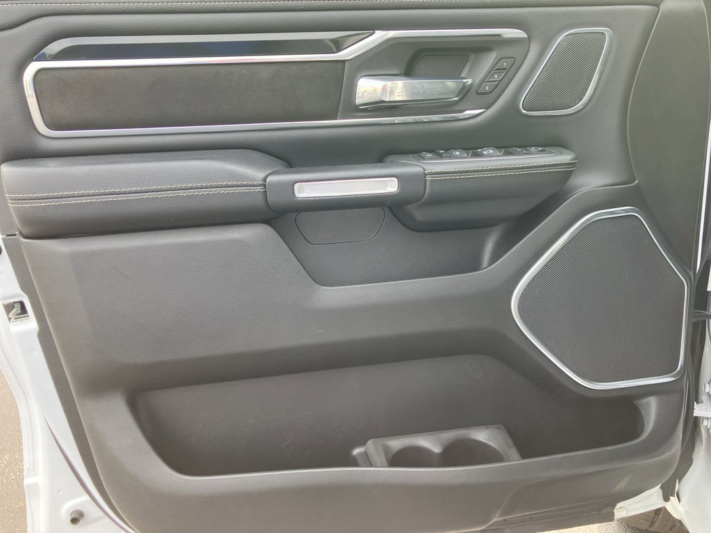 Used 2022 RAM 1500 Laramie AWD/4WD image 16
