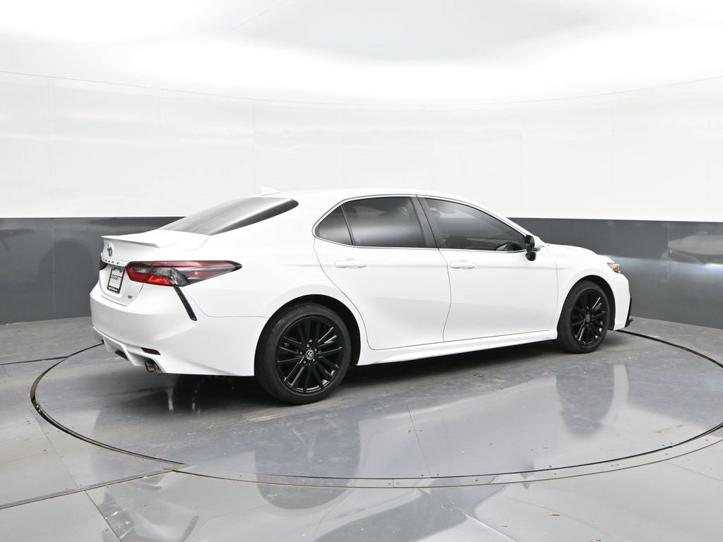 Used 2023 Toyota Camry SE image 5