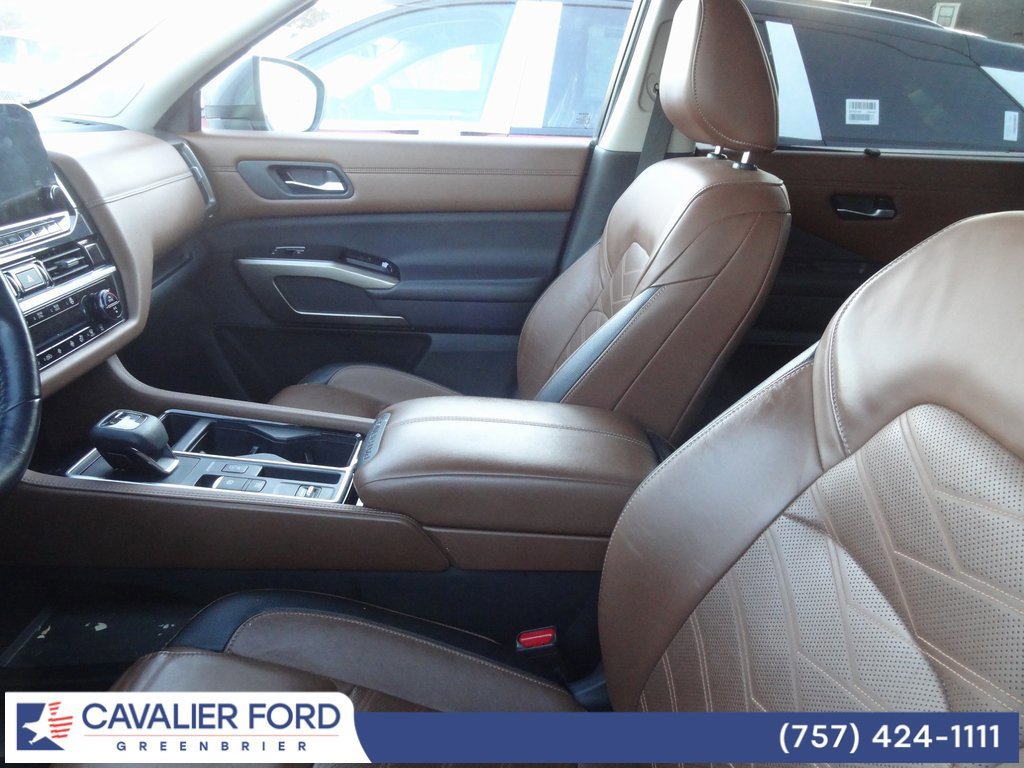 Used 2022 Nissan Pathfinder Platinum w/ Cargo Package image 6