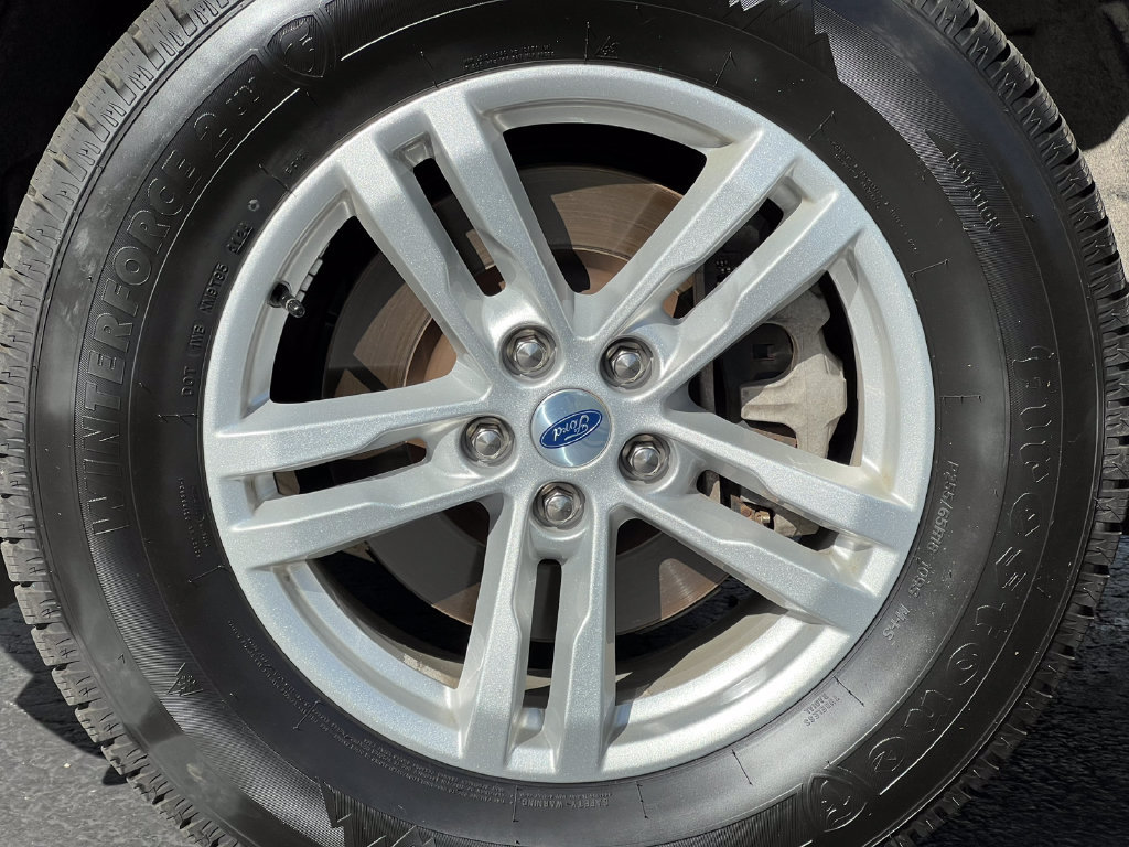 Certified 2023 Ford Explorer XLT w/ Equipment Group 202A AWD/4WD image 9