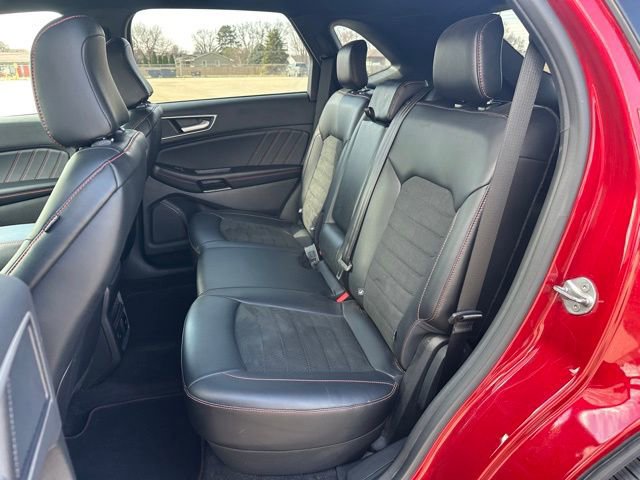 Certified 2023 Ford Edge ST-Line image 14