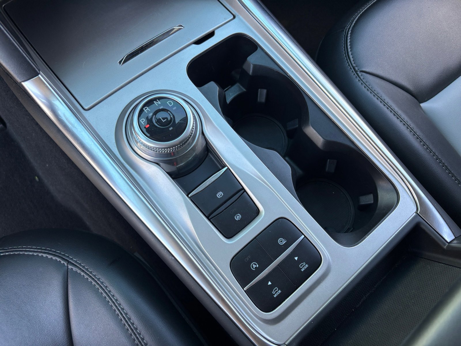 Certified 2023 Ford Explorer XLT w/ Equipment Group 202A image 15