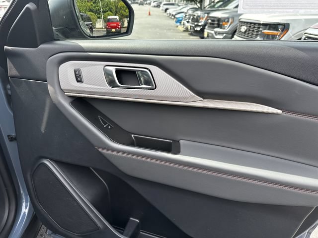 Certified 2025 Ford Explorer Active w/ Active Comfort Package AWD/4WD image 37