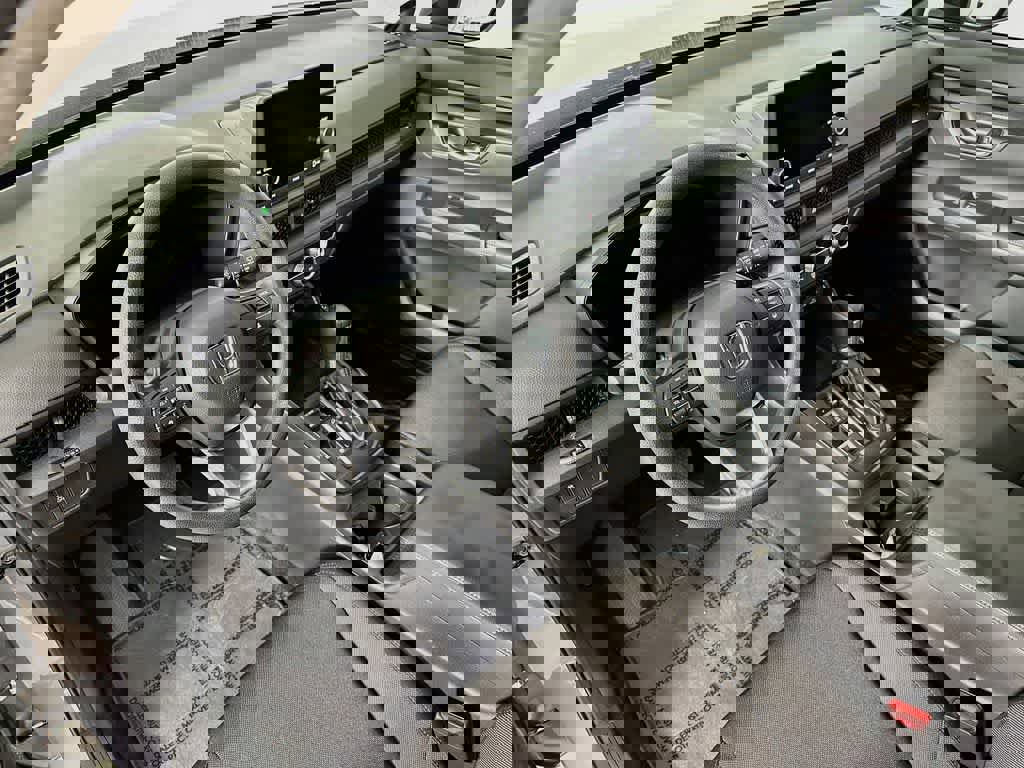 Used 2025 Honda CR-V EX image 2