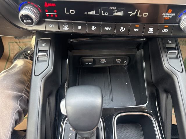 Used 2025 Kia Telluride S AWD/4WD image 28