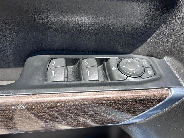 Used 2019 Chevrolet Silverado 1500 LT w/ All-Star Edition image 17