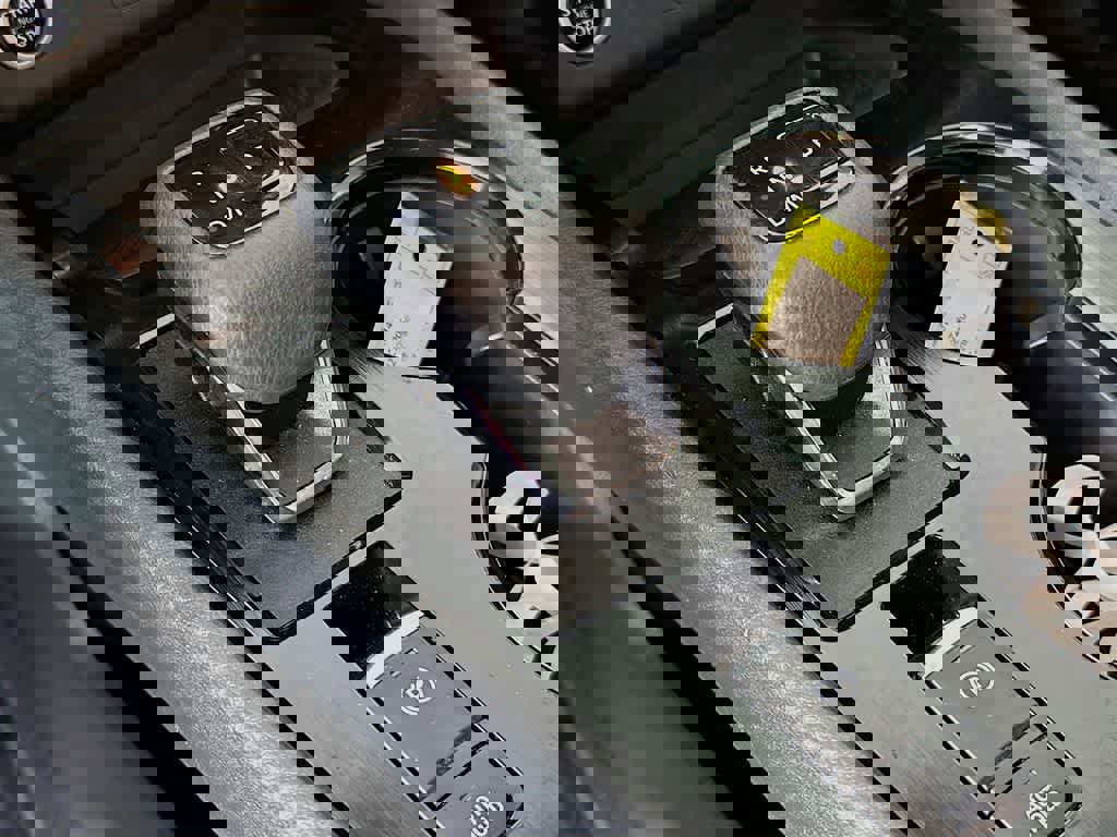 Used 2022 Nissan Rogue SV image 22