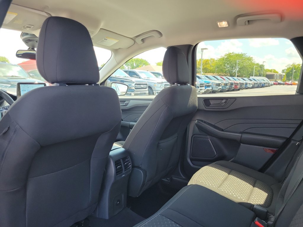 Certified 2023 Ford Escape Active AWD/4WD image 17