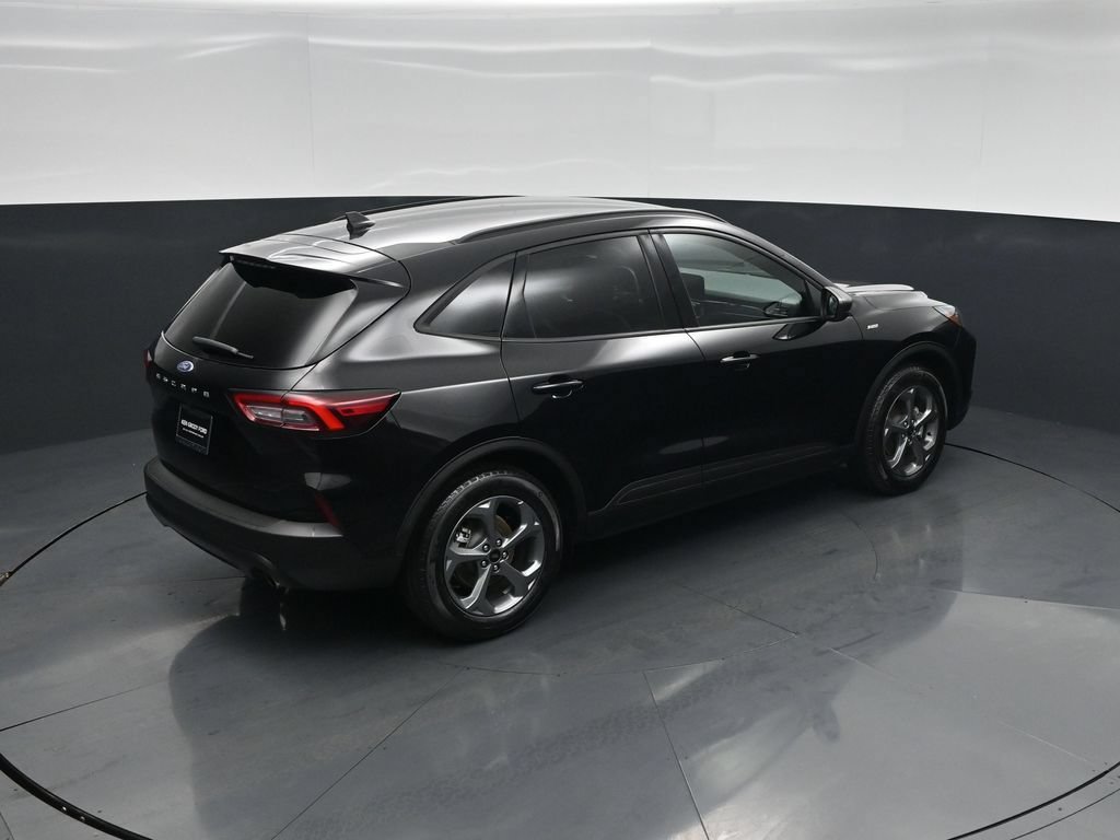 Certified 2025 Ford Escape ST-Line FWD image 38