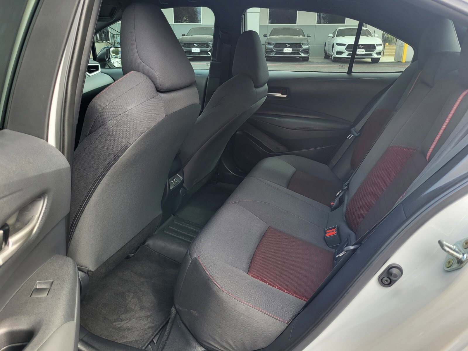 Used 2025 Toyota Corolla SE image 17