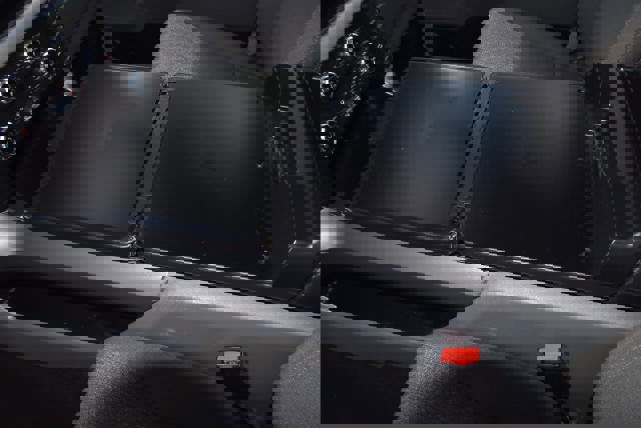 Certified 2022 Ford F150 XLT w/ Equipment Group 302A High image 32