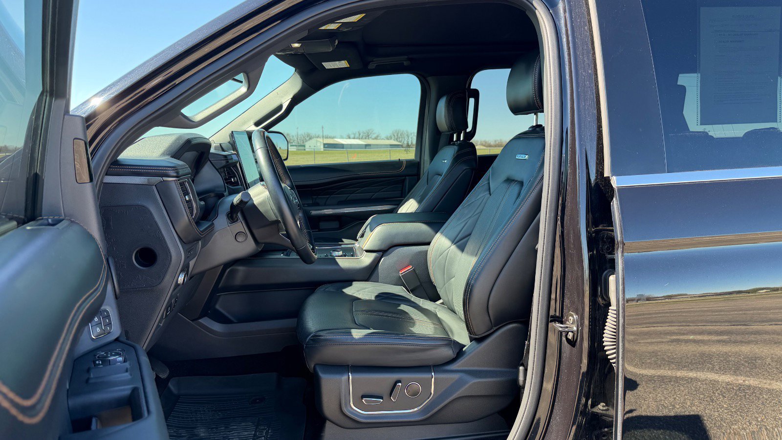 Certified 2022 Ford Expedition Platinum AWD/4WD image 22
