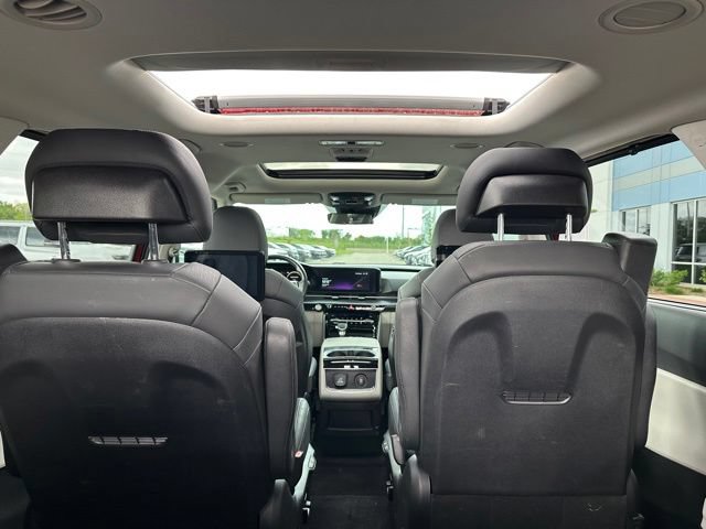 Used 2023 Kia Carnival SX Prestige FWD image 13