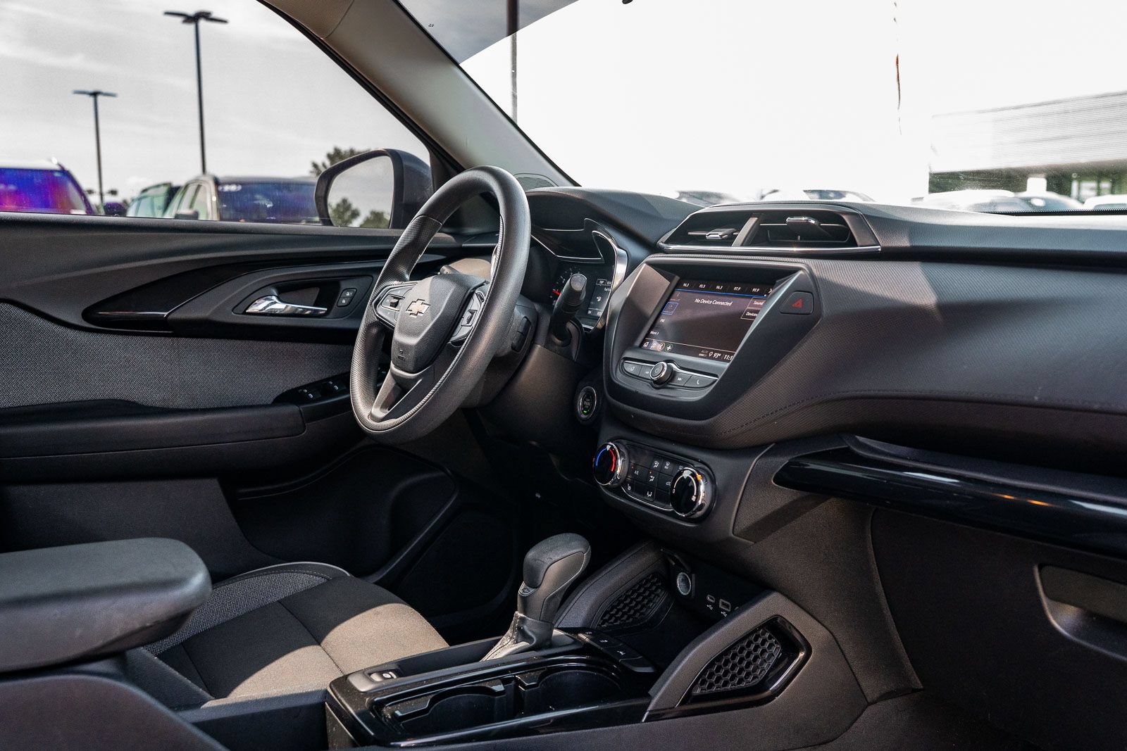 Used 2021 Chevrolet TrailBlazer LT FWD image 12
