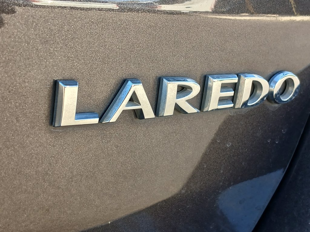 Used 2019 Jeep Grand Cherokee Laredo w/ 18" Wheel & 8.4" Radio Group RWD image 25