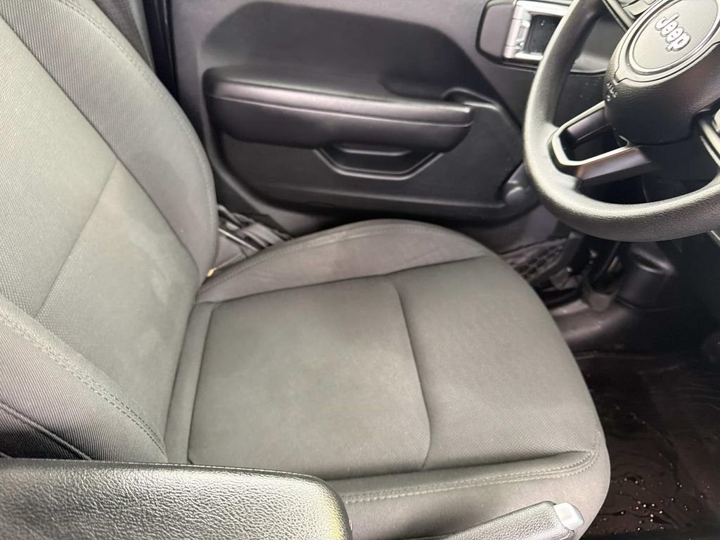 Used 2019 Jeep Wrangler Unlimited Sport AWD/4WD image 14