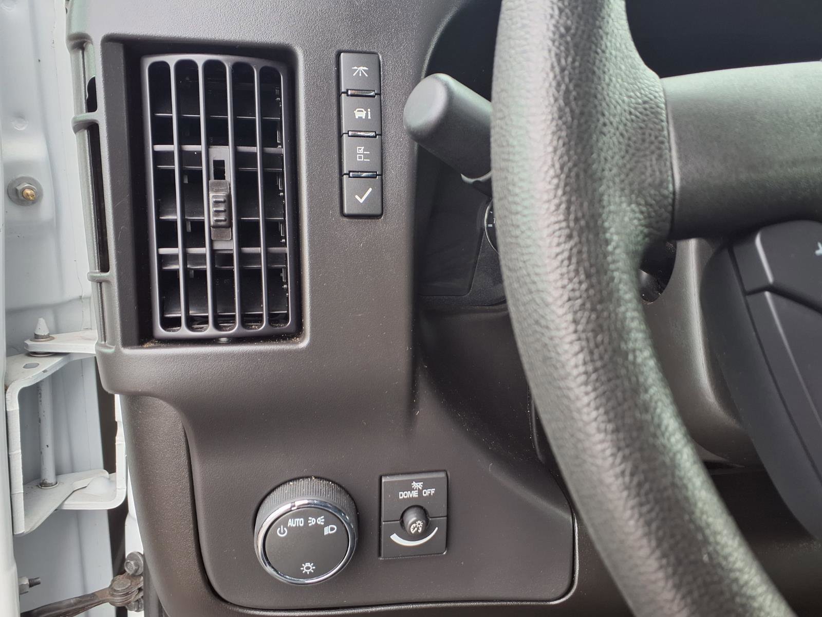 Used 2024 GMC Savana 2500 w/ Driver Convenience Package image 15