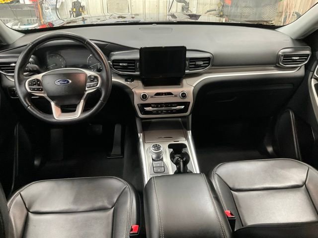 Certified 2023 Ford Explorer XLT w/ Equipment Group 202A image 9
