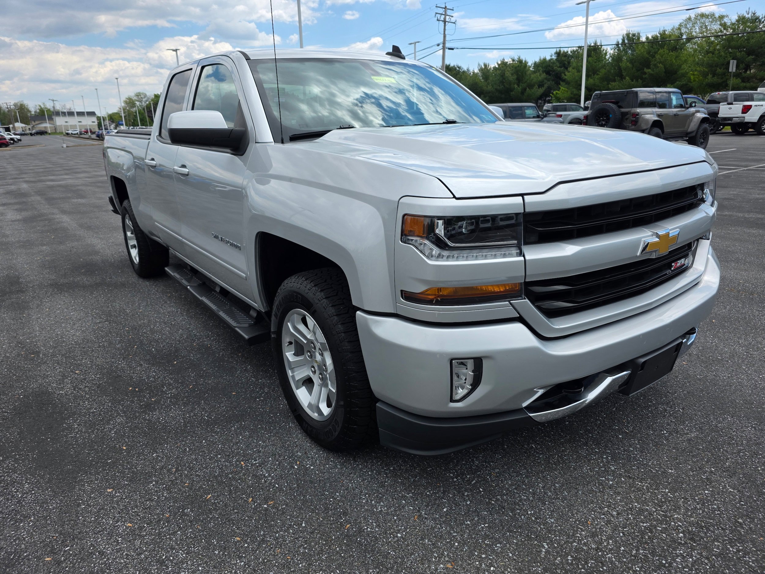 Used 2019 Chevrolet Silverado 1500 LT w/ All Star Edition AWD/4WD image 7