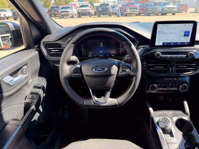 Certified 2025 Ford Escape ST-Line Select AWD/4WD image 18