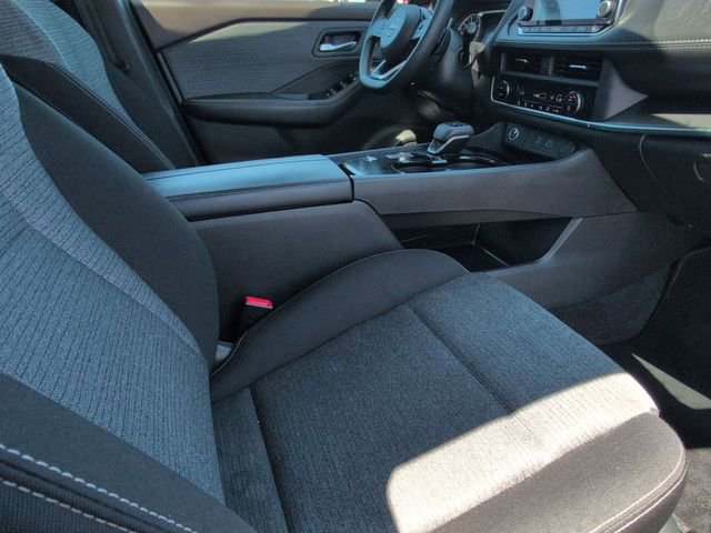 Used 2023 Nissan Rogue SV FWD image 18