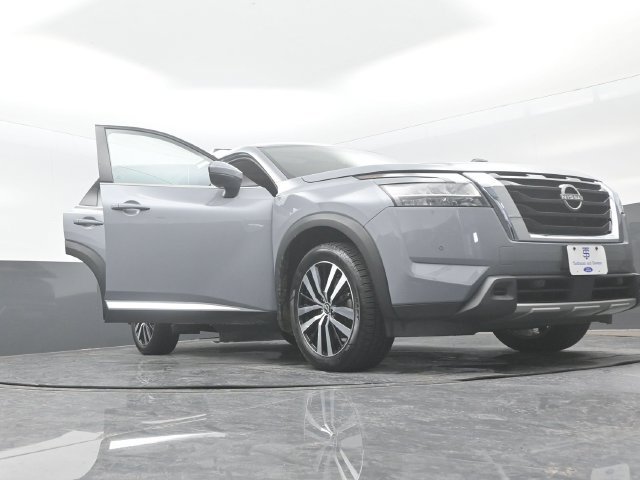 Used 2024 Nissan Pathfinder Platinum AWD/4WD image 34