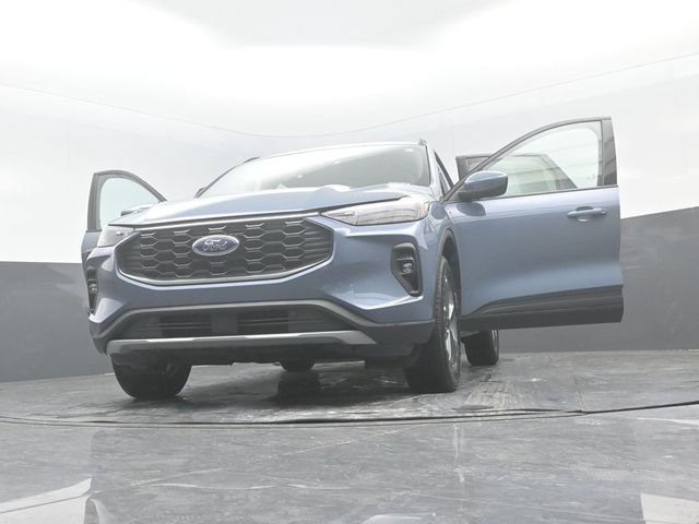 Certified 2025 Ford Escape ST-Line Select AWD/4WD image 29