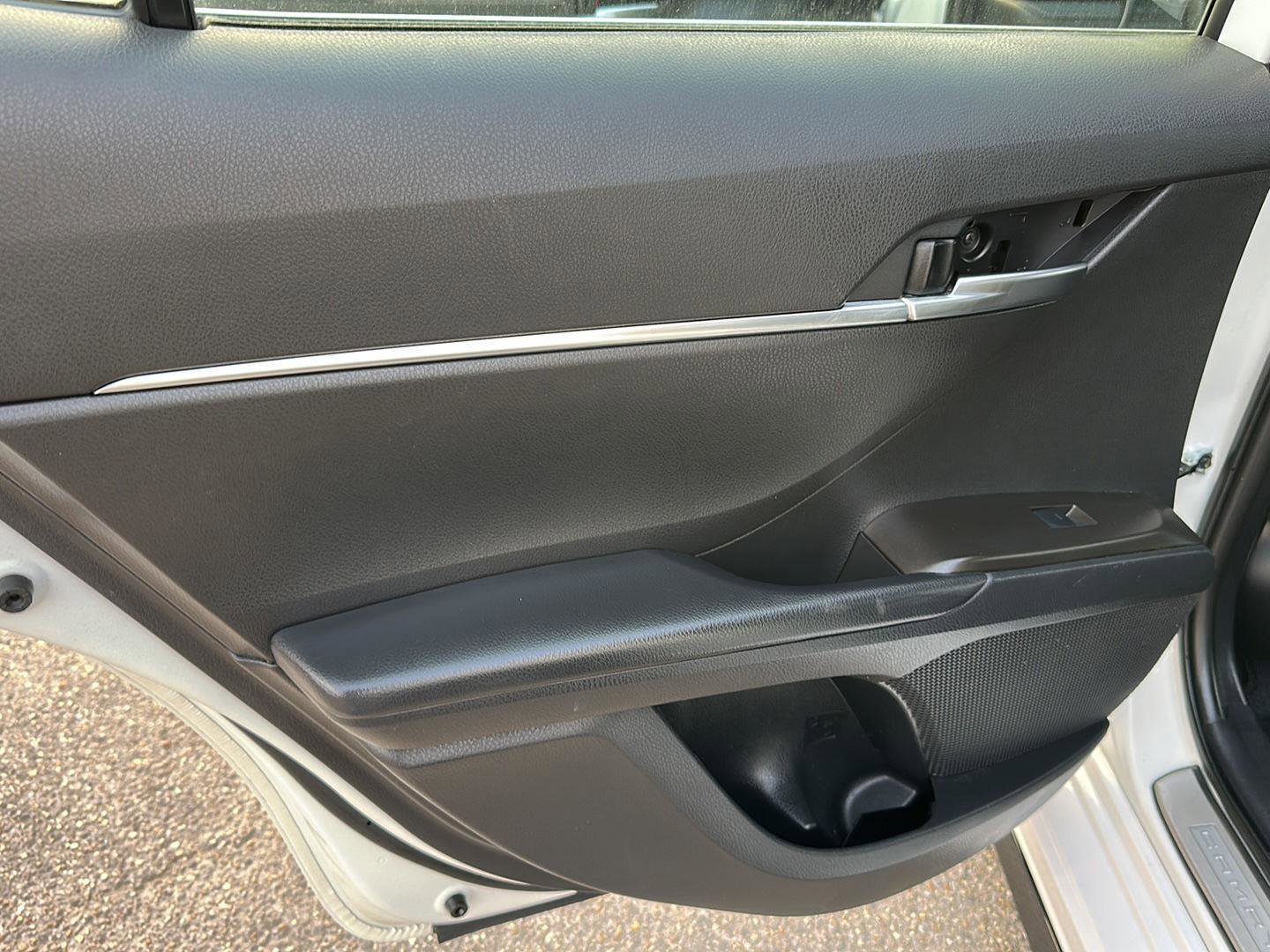 Used 2024 Toyota Camry SE image 41