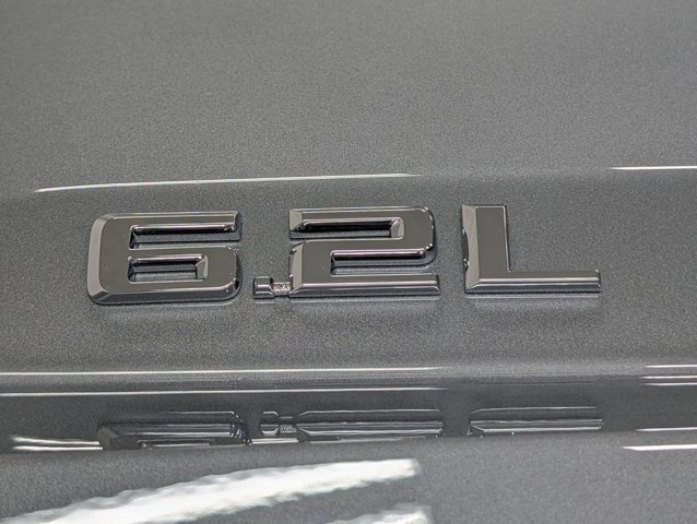 Used 2025 Chevrolet Silverado 1500 LTZ AWD/4WD image 30