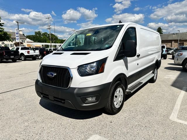Certified 2025 Ford Transit 250 Low Roof w/ Exterior Upgrade Package RWD image 5