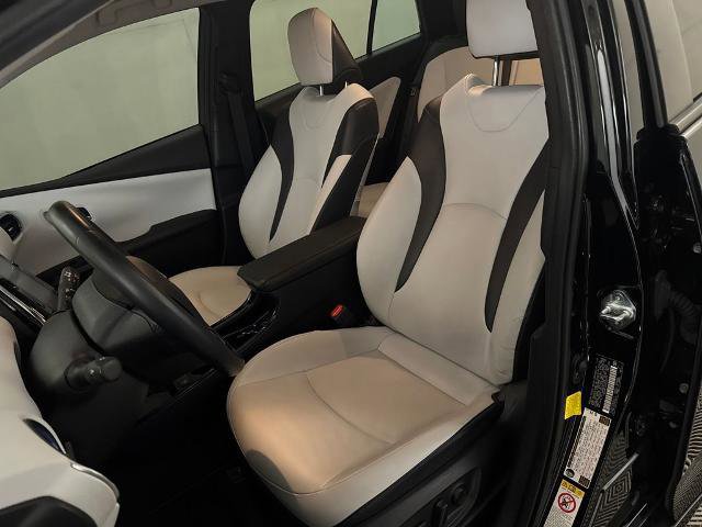 Used 2022 Toyota Prius L image 16