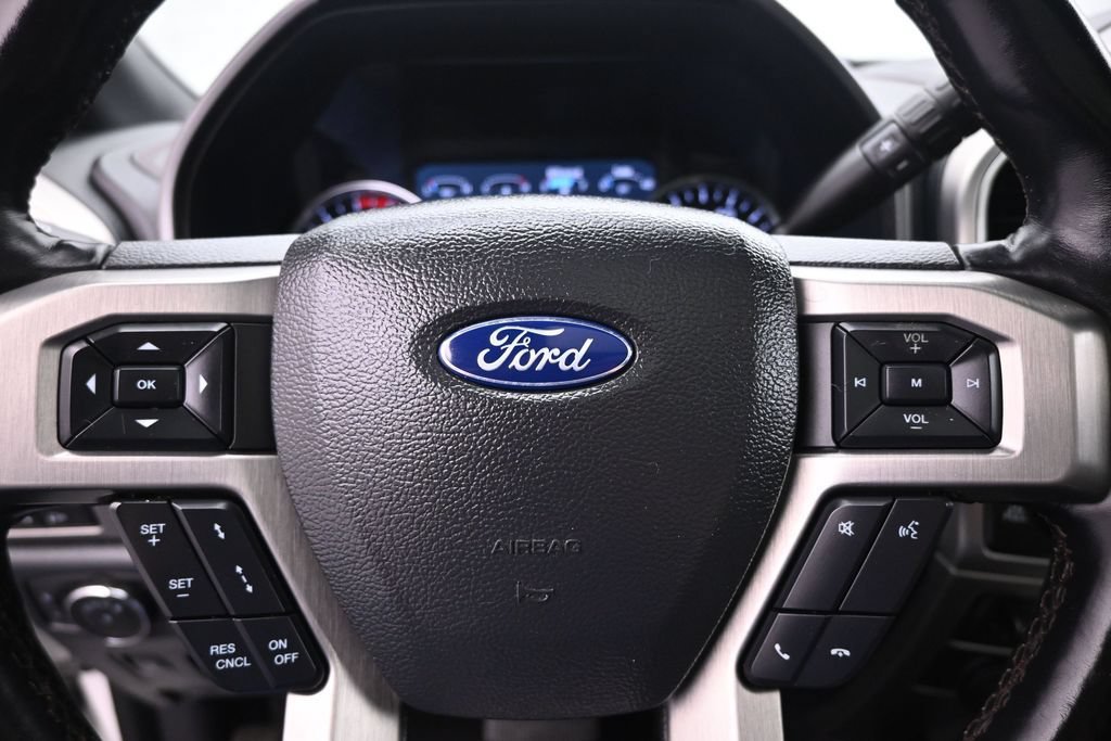 Certified 2022 Ford F250 Platinum w/ FX4 Off-Road Package AWD/4WD image 13