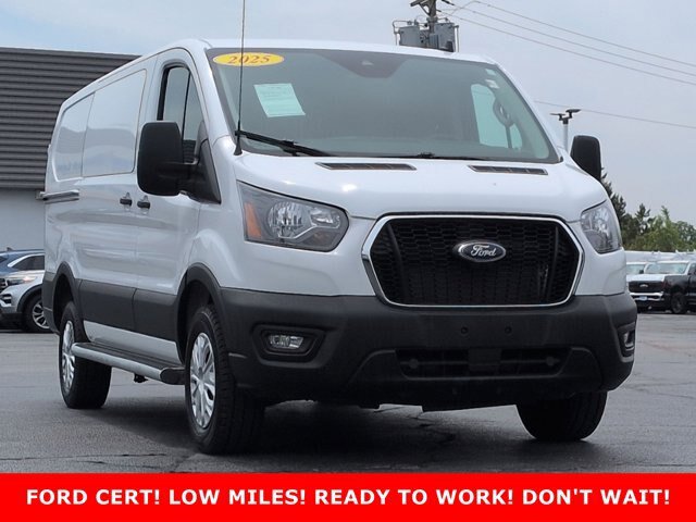 Certified 2025 Ford Transit 250 Low Roof w/ Exterior Upgrade Package RWD image 3