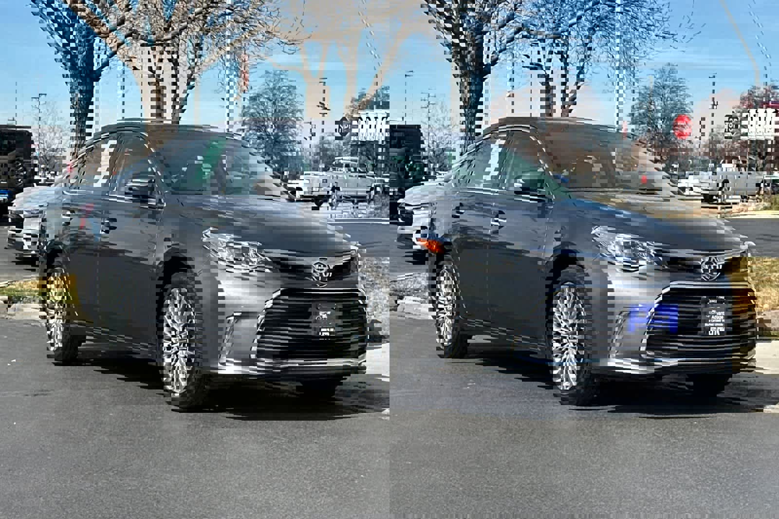 Used 2017 Toyota Avalon Limited w/ All Weather Liner Package image 9