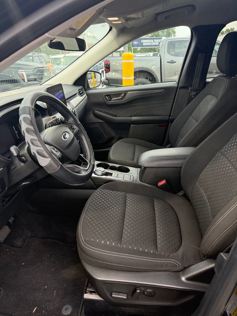 Certified 2023 Ford Escape Active FWD image 9