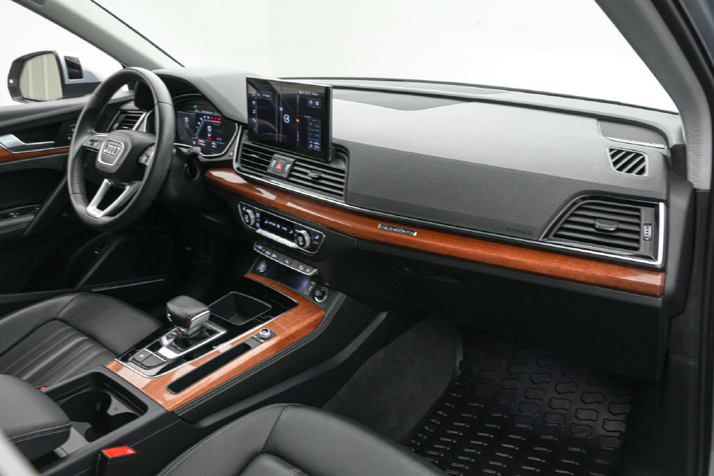 Used 2023 Audi Q5 2.0T Premium Plus w/ Premium Plus Package AWD/4WD image 24